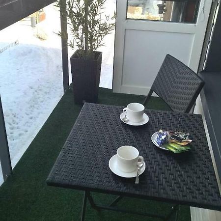 City Apartments With Balcony โรวานิเอมิ ภายนอก รูปภาพ