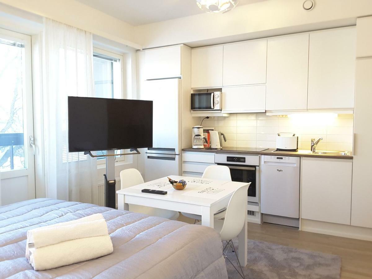 City Apartments With Balcony โรวานิเอมิ ภายนอก รูปภาพ