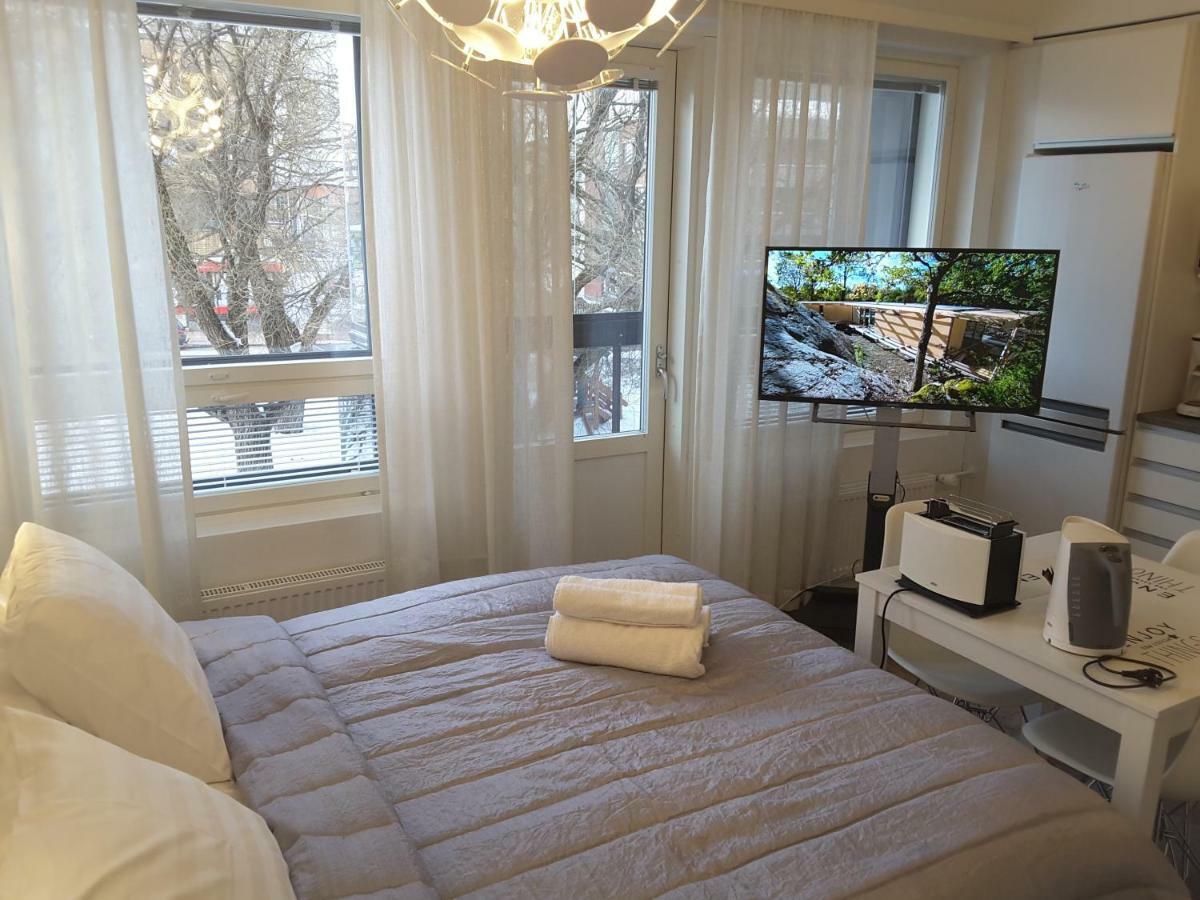 City Apartments With Balcony โรวานิเอมิ ภายนอก รูปภาพ