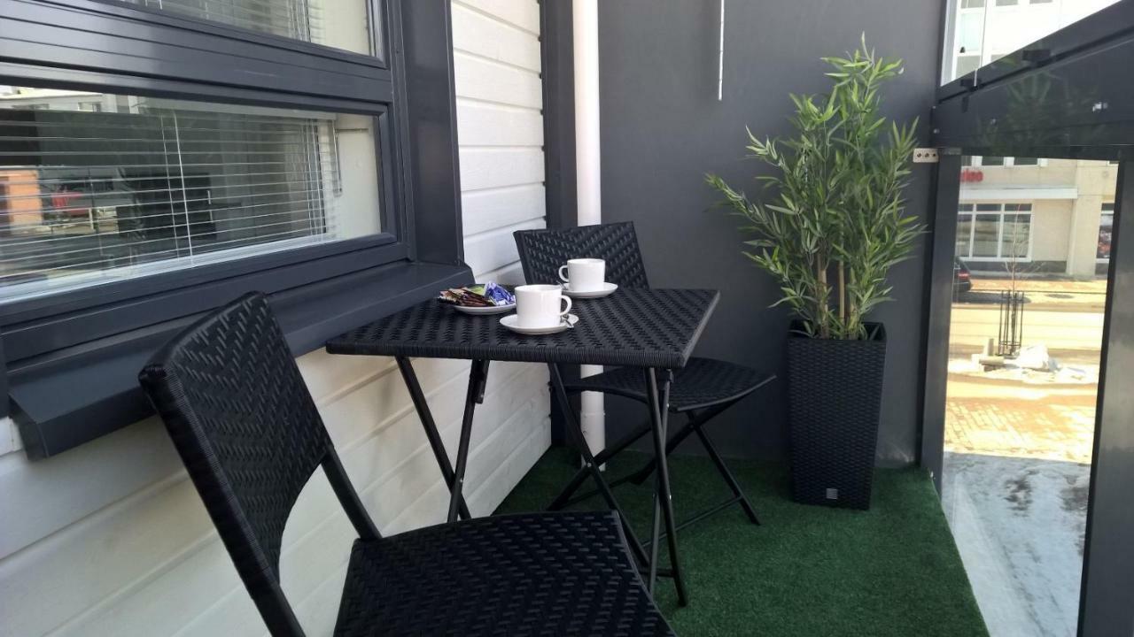 City Apartments With Balcony โรวานิเอมิ ภายนอก รูปภาพ